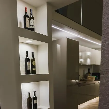 Πανσιόν House *
